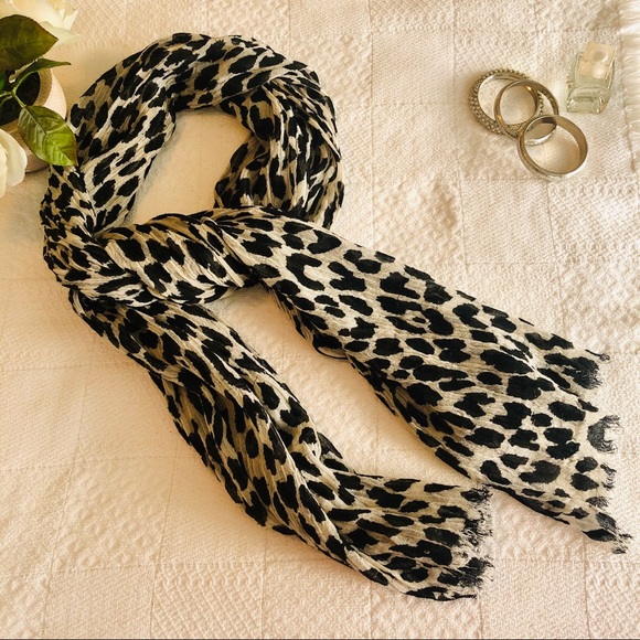 ANN TAYLOR Cheetah Animal Print Black White Scarf - Picture 8 of 8